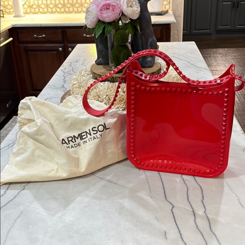 Carmen Sol xtra Large cross body bag.